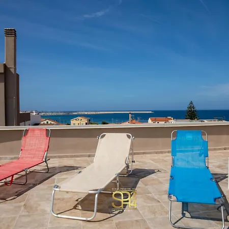 Attico Con Solarium Orizzonte Blu Apartman *