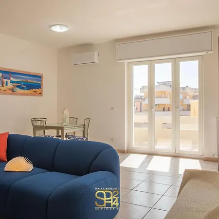 아파트 Attico Con Solarium Orizzonte Blu *